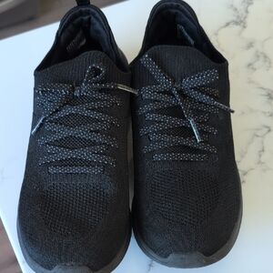 Skechers Black Sneakers Lightweight Knit Comfort